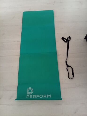 коврик для занятий: Продается коврик для домашних занятий йогой, спортом, размер 60х200