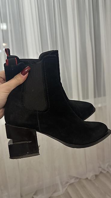 Костюмы с юбкой: Женская Одежда, покупала в Италии/Дубаи, размеры от 48 до 58, новое и — 26