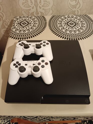 2 ci əl planşet: Ps3 silim 750 gb yaddaş 40 oyun var 2 Ədəd Pultnan əla vəziyətdə ev