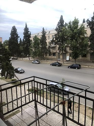 icare ev: 📍Gəncə ş, Texnologiya universitetinin yanı, ABB bankın üstü 🔹2 otaqlı — 4