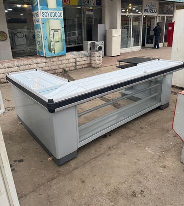 Paltaryuyan maşınlar: Mağaza kassası və vitrinli kassir masası - L formalı kassir masası