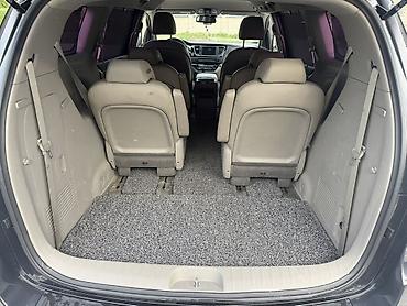 Kia: Kia Carnival: 2019 г., Минивэн — 10
