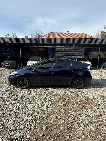 Toyota: Toyota Prius: 2015 г., 1.5 л, Автомат, Гибрид, Седан — 3