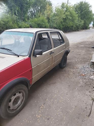 Унаа сатуу: Volkswagen Golf: 1985 г., Кол менен иштөөчү, Хетчбек — 1
