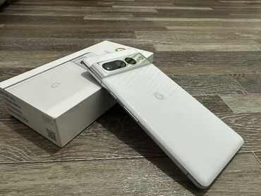 универсальный чехол: Google Pixel 7 Pro, Б/у, 128 ГБ, цвет - Белый, 1 SIM, eSIM
