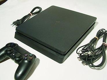 ps5 oglasi: U ponudi je Sony PlayStation 4 Slim sa naslova. Stanje: kao nova, 18 — 9