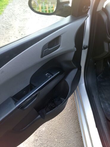 Chevrolet: Chevrolet Aveo: 1.4 l | 2012 il 193600 km Sedan — 11