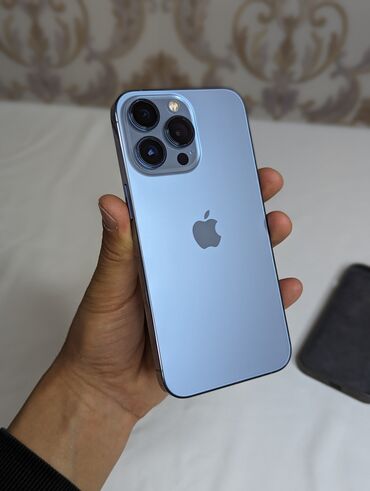 Apple iPhone: IPhone 13 Pro, Б/у, 256 ГБ, Sierra Blue, Зарядное устройство, Защитное стекло, Чехол, 78 %