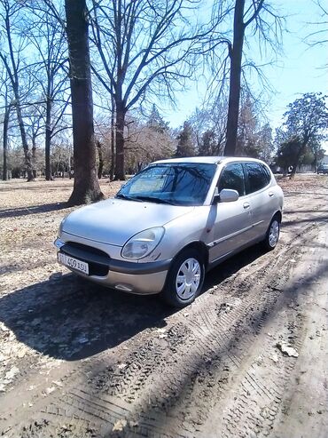 Toyota: Toyota Дуэт: 2001 г., 1 л, Автомат, Бензин, Хэтчбэк