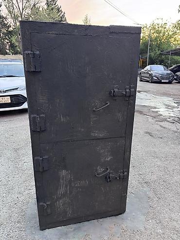 seyf pul: Metall şkaf/kasa tipli sandıq - Material: qalın metaldan hazırlanmış — 3