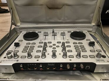 Kontrollerlər: Antikvar olaraq Satilir Hercules DJ Console RMX – USB DJ kontroleri və