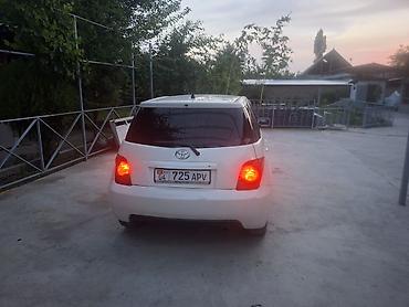 малолитражка машина: Toyota Ist: 2004 г., 1.3 л, Автомат, Бензин, Хэтчбэк — 2