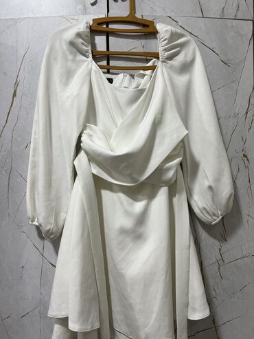 белый платье: Повседневное платье, Осень-весна, Короткая модель