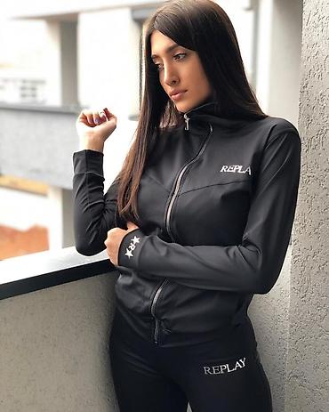 Gornji i donji deo: Komplet trenerke mokra likra S M L Xl Cena 3300 din 2 kompleta 5300 — 10