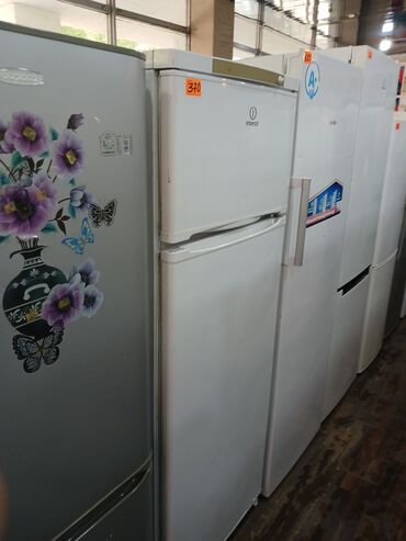 Soyuducular: 2 qapılı Indesit Soyuducu Satılır, rəng - Ağ