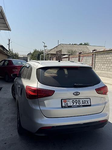 кia sorento: Kia Ceed: 2014 г., 1.6 л, Механика, Бензин, Универсал — 4