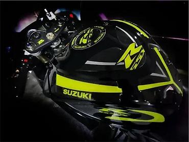 springfild nis: Suzuki GSXR k7 600 - 750 Komplet protektori rezervoara-1858 📌 Opis — 2
