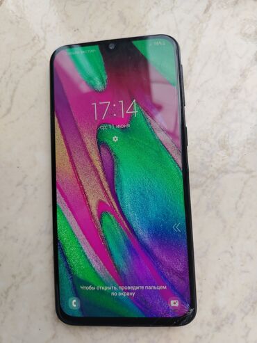 Samsung: Samsung Galaxy A40, 64 GB, Barmaq izi