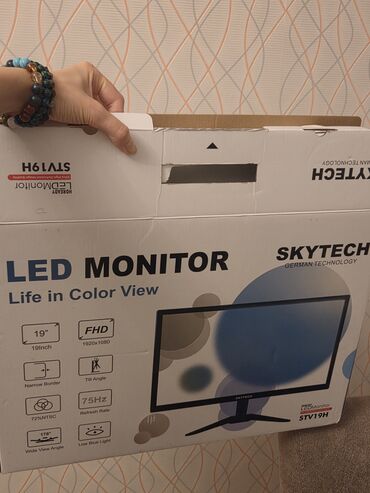 Masaüstü kompüterlər və iş stansiyaları: Komputer seti – masaüstü sistem bloku, 19" monitor və klaviatura/siçan — 5