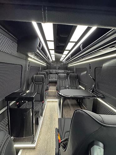 Пассажирский бус на заказ: Mercedes-Benz Sprinter — Ваш идеальный выбор для деловых встреч и — 5