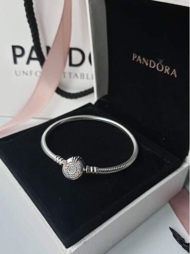 Narukvice: Pandora narukvica u originalnom pakovanju + gratis 1 privezak — 23