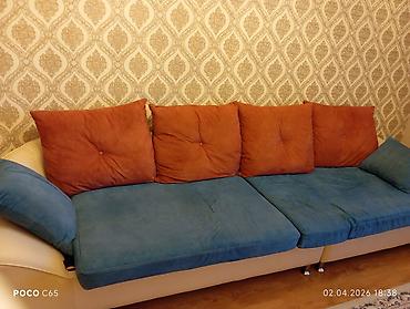 Divanlar: 2 hissəli yumşaq oturacaq blokları olan geniş divan - Ölçü: təxmini 3 — 2