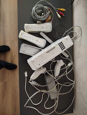 nintendo da: Nintendo Wii
1ed disk oyun
iki eded pult 
adapter — 1
