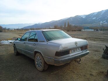 мерс 15: Mercedes-Benz 190: 1986 г., 2 л, Механика, Бензин, Седан