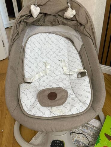 Manejlər: Uşaqlar üçün yellənən oturacaq+pult 120 azn