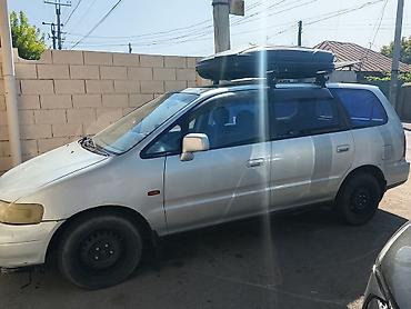 прикуривателя: Honda Shuttle: 1997 г., Автомат, Минивэн — 4