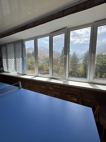 Посуточная аренда домов: 150 м², 3 комнаты, Балкон застеклен, Бронированные двери, Видеонаблюдение — 1