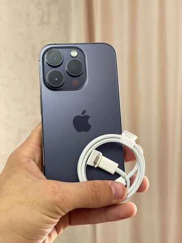 Apple iPhone: IPhone 14 Pro, Новый, 128 ГБ, Deep Purple, Наушники, Зарядное устройство, Защитное стекло, 86 %