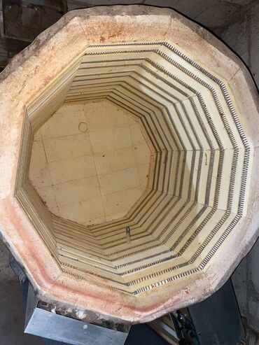 Ostali alati i mašine: 1. Peć za pećenje keramike i grnčarije Peć je zaprimine od 230l — 8