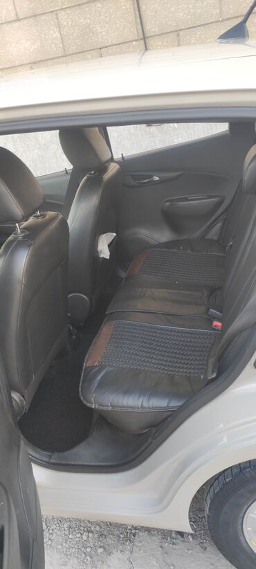 Chevrolet: Chevrolet Spark: 2018 г., 0.1 л, Вариатор, Бензин, Хэтчбэк — 11