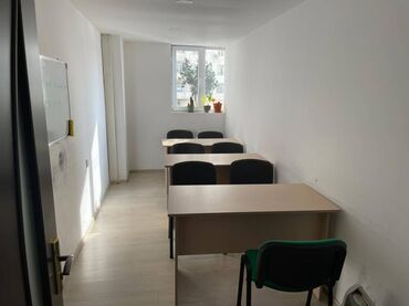 Digər kommersiya daşınmaz əmlakı: Həzi aslanov metrosuna yaxin Gəncə prospektində yerləşən obyekt ofis — 2