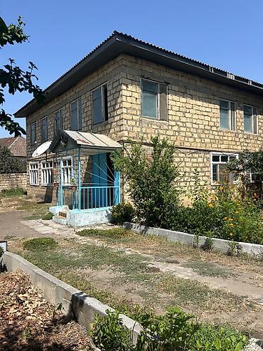 3 otaqlı kiraye evler: 6 otaqlı, 6 kv. m — 4