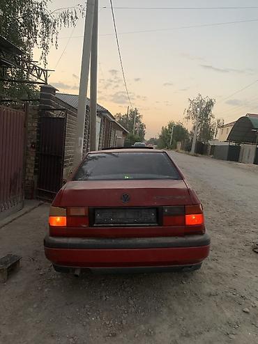 интересует: Volkswagen Vento: 1995 г., 1.8 л, Механика, Бензин, Седан — 6