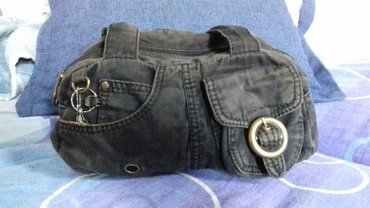 torba i kacketi: Torba slanje ili licno preuzimanje zrenjanin