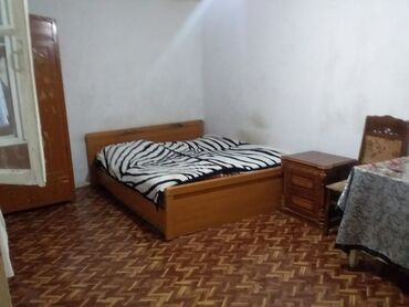 Kirayə otaqlar: Bileceride plowada yaxin heyet evi kiraye verilir!ev bir yataq otagi