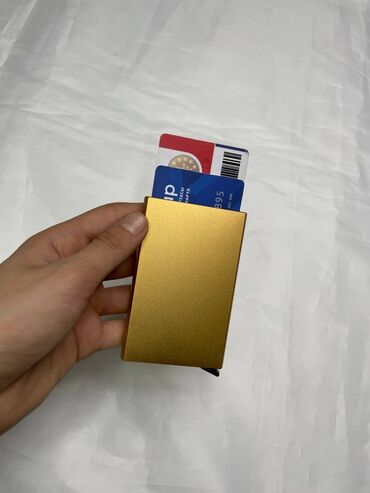 кошелек butun: Картхолдар Кардхолдер — это небольшой кошелек, предназначенный для