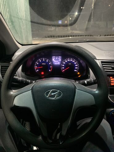 Hyundai: Hyundai Solaris: 2015 г., 1.6 л, Автомат, Бензин, Седан — 9