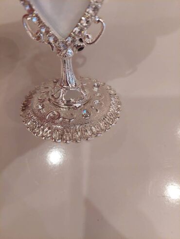 Şamdanlar: Şamdanlar. Yenidir. Sirkon qaşlarla bəzədilib. Çox nadir şamdanlardı -da lalafo.az — 8 Şamdanlar: Şamdanlar. Yenidir. Sirkon qaşlarla bəzədilib. Çox nadir şamdanlardı — 8