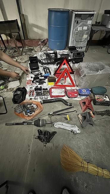 Другие автозапчасти: Большой набор автотоваров и запчастей (разные позиции) Состав по — 1