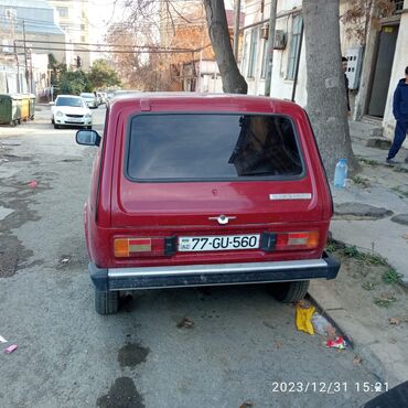 qirmizi niva urban: VAZ (LADA) 4x4 Niva: 1.6 l | 1991 il | 28007 km Ofrouder/SUV