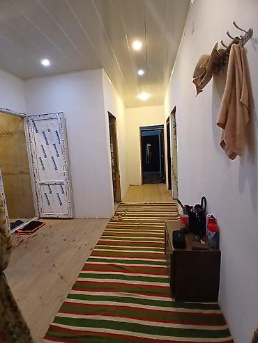 Bahar 3 otaqlı, 111 kv. m, Orta təmir