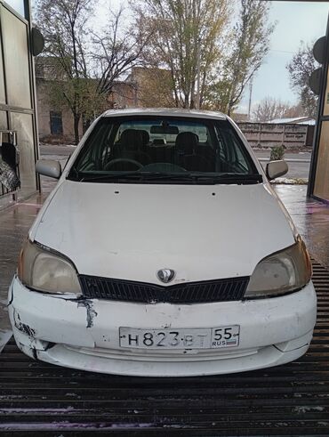 Toyota: Toyota Platz: 2003 г., 0.1 л, Автомат, Бензин, Седан