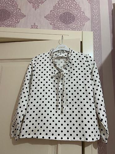qadın cantalar: Ağ rəngli, qara xallı qadın bluzası - Model: qalın xallı (polka dot) — 1