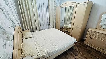 стол офис: Классический комплект мебели для спальни в светло-бежевом цвете — 5