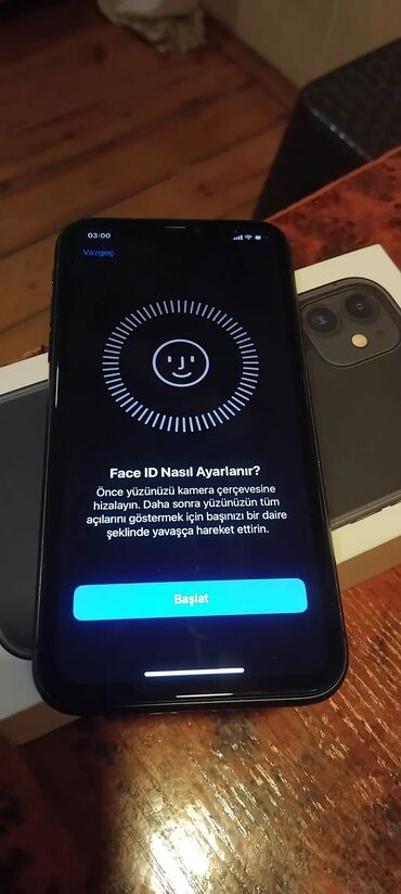 Apple iPhone: IPhone 11, 128 GB, Qara, Face ID