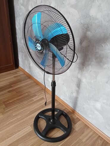 ikinci el ventilator: Model türkiyə istehsalı wolf modeli. Yenidir. Güc: 260W Tezlik: 50Hz